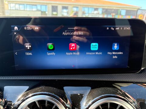 Classe A 1.3 180 135 CH HYBRID MHEV PREMIUM AMG LINE BVA / SUIVI MERC 2023 occasion 40000 Mont-de-Marsan