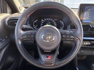 Yaris CROSS 1.5 116h Hybride GR Sport BVA / 1&egrave;re main / Entretien 2023 occasion 64122 Urrugne