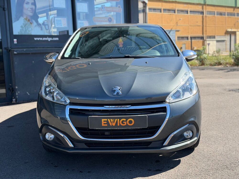 208 STYLE GENERATION-I 1.2 VTI 82 Ch- DISTRIBUTION FAITE - CARPL 2017 occasion 26000 Valence
