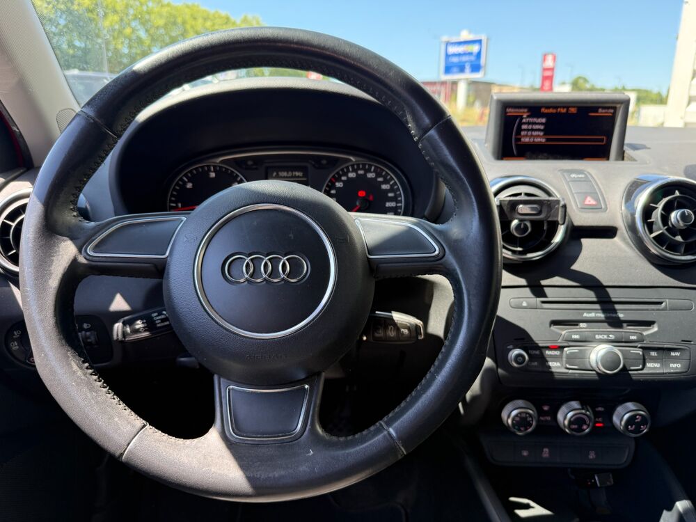 A1 1.6 TDI 90ch AMBIENTE 2013 occasion 17100 Saintes