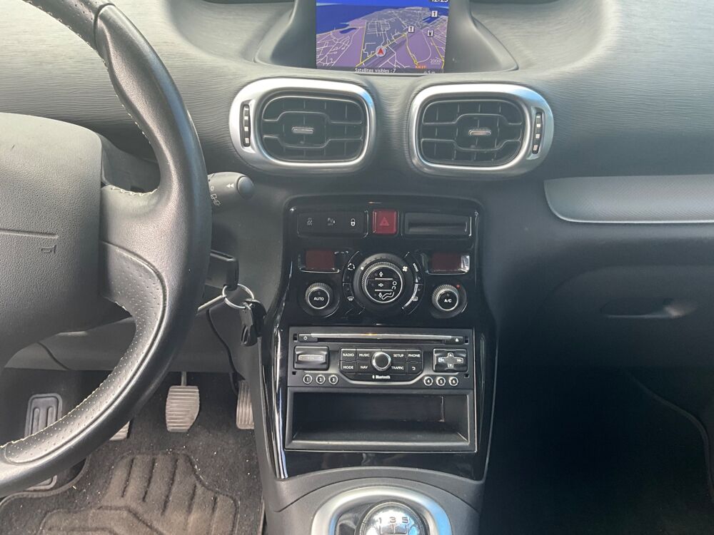 C3 Picasso 1.2 110 EXCLUSIVE / Entretien Citro&euml;n / Distribution faite / 2016 occasion 17000 La Rochelle