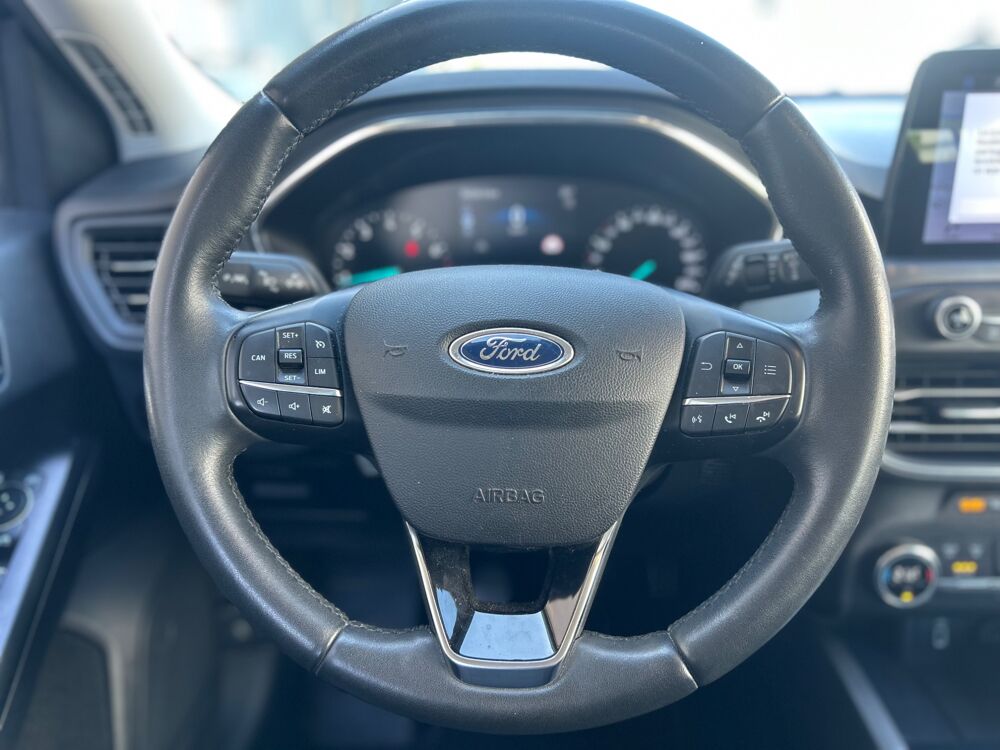 Focus 1.0 ECOBOOST 125CH ACTIVE / ATTELAGE / ENTRETIEN CONSTRUCTEU 2019 occasion 47000 Agen