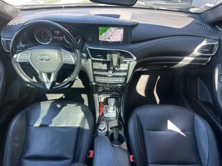 QX30 2.2L 170ch PREMIUM TECH AWD / TOIT PANORAMIQUE + CAMERA DE R 2017 occasion 38420 Le Versoud