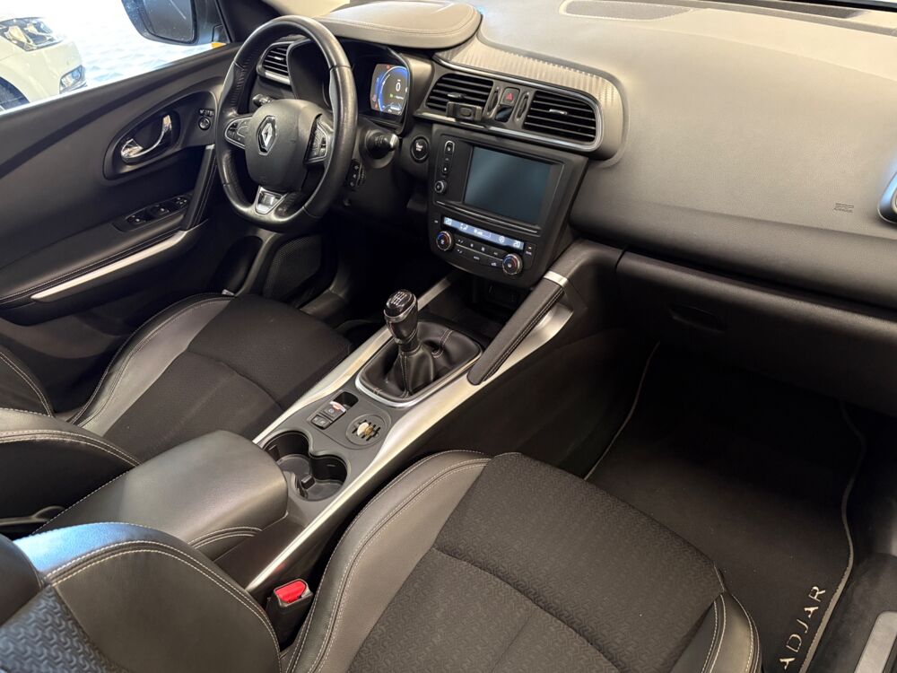 Kadjar 1.2 TCE 130CH INTENS- MOTEUR REMPLACE- ENTRETIEN COMPLET-ATT 2015 occasion 69400 Arnas