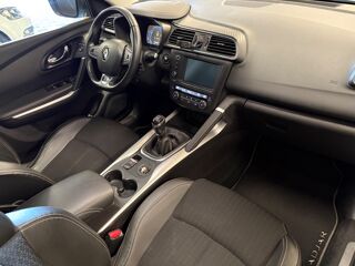 Kadjar 1.2 TCE 130CH INTENS- MOTEUR REMPLACE- ENTRETIEN COMPLET-ATT 2015 occasion 69400 Arnas
