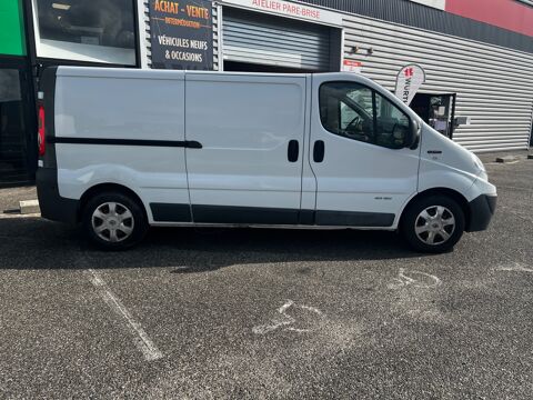 Trafic FOURGON 2.5 DCI 145 CH L2H1 EXTRA BVA / DISTRIBUTION FAITE 2010 occasion 47000 Agen