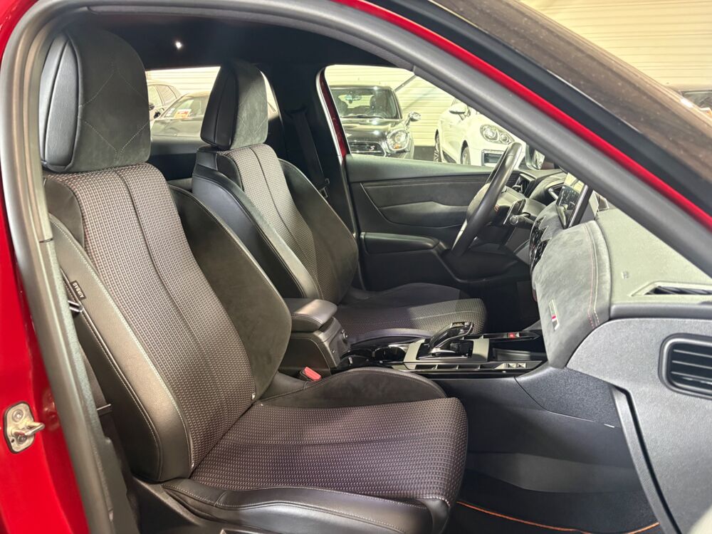DS3 CROSSBACK 1.5 130 CH PERFORMANCE LINE EAT8 / RADARS AV & AR 2022 occasion 29000 Quimper