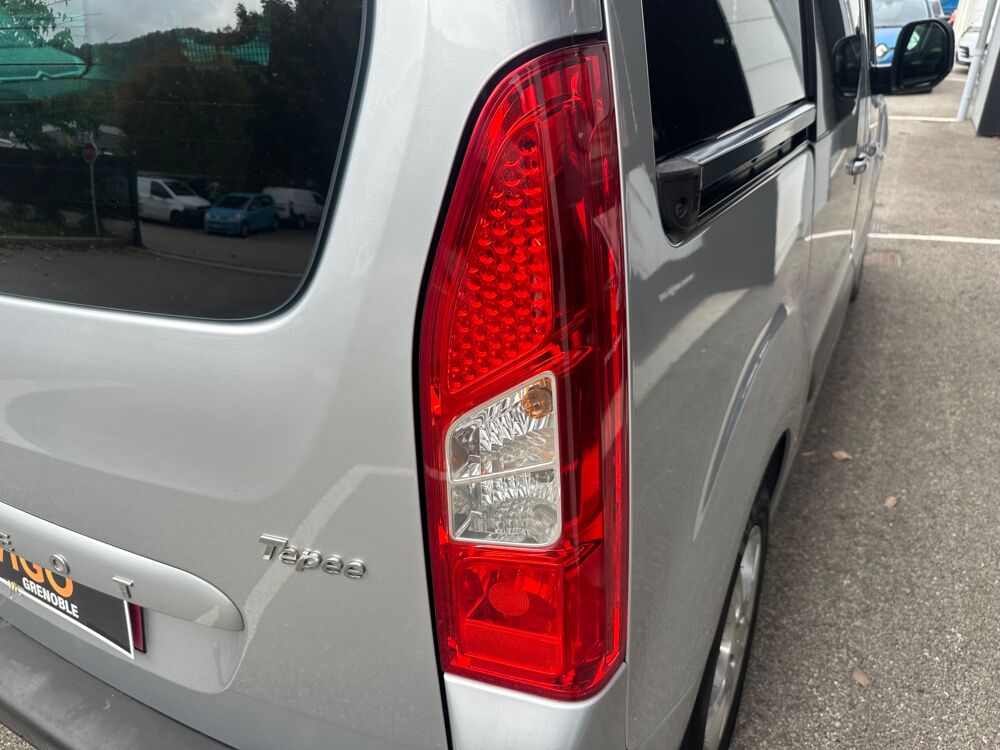 Partner Tepee 1.6L HDI 110ch TENDANCE - RADARS AR + ATTELAGE 2008 occasion 38420 Le Versoud