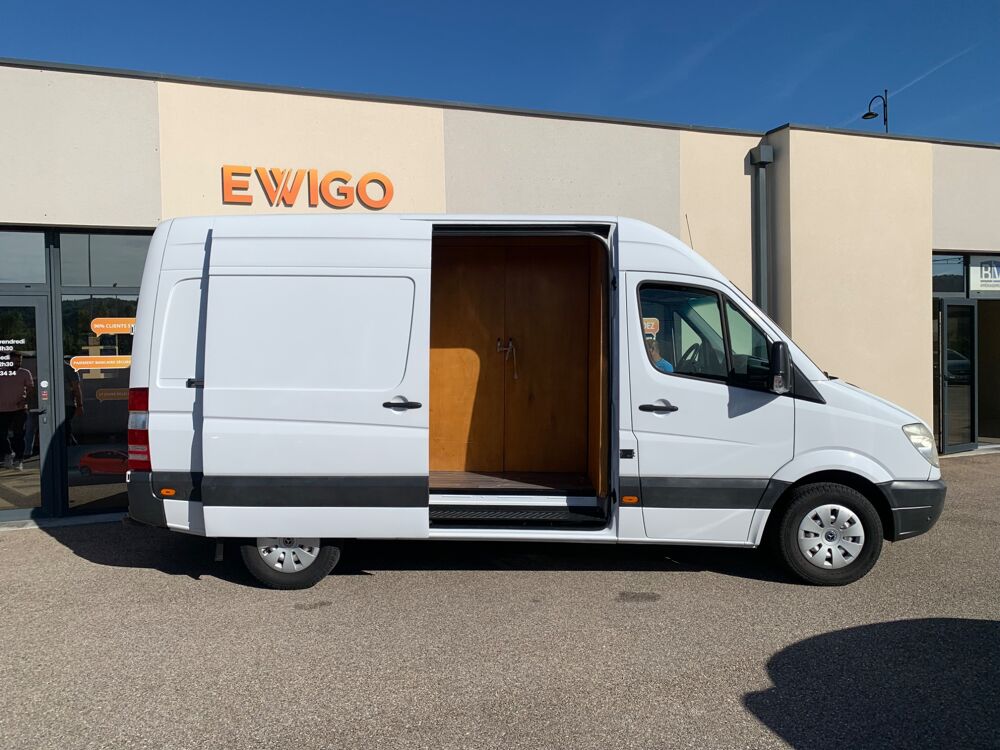 Sprinter FOURGON 37s 3.0 219 CDI Turbo 190cv 3T0 L2H2 2011 occasion 69420 Ampuis