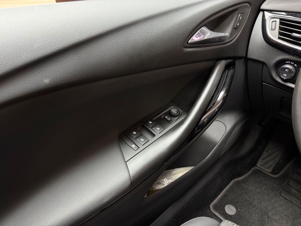 Astra GENERATION-V 1.0 ECOTEC T 105CH - INNOVATION - CARPLAY - CAM 2019 occasion 33320 Eysines