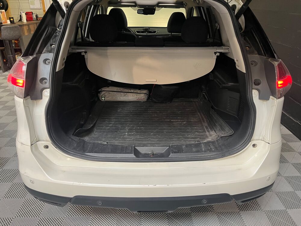 X-Trail 1.6 DCI 130ch N-CONNECTA 2WD/ 1ERE MAIN/ TOIT OUVRANT 2017 occasion 78125 Gazeran
