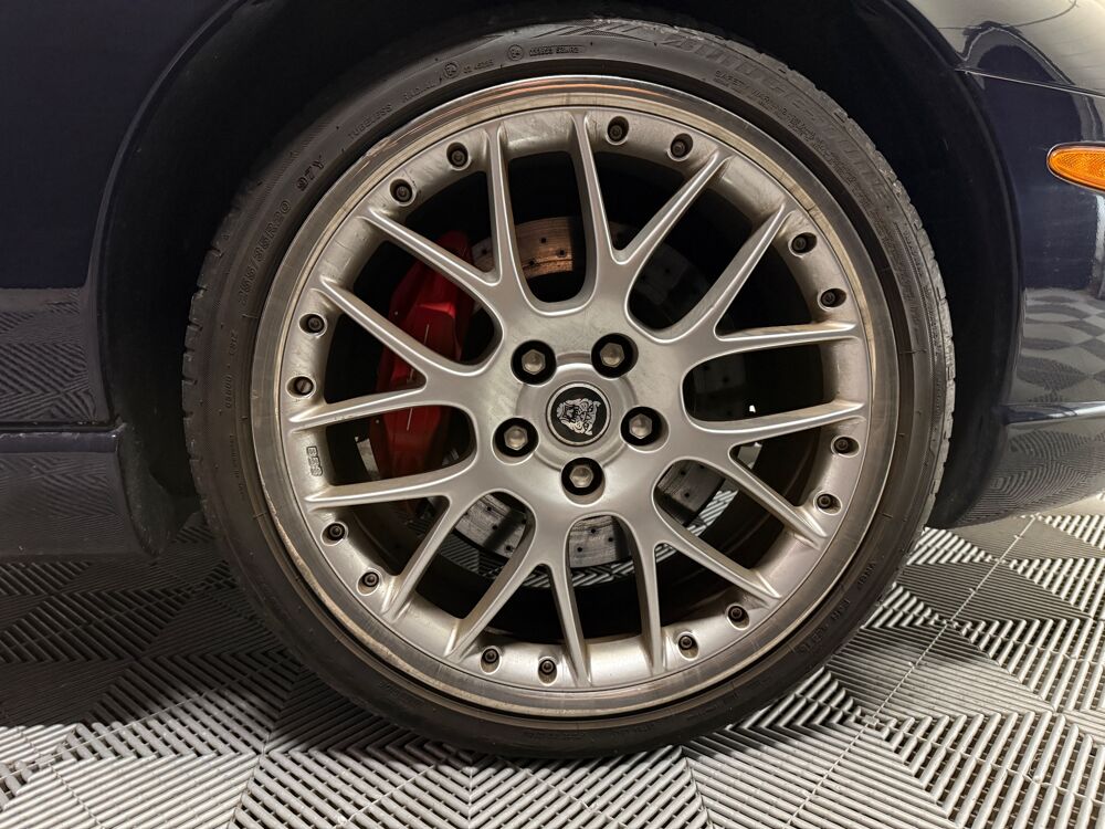 XKR COUPE 4.2 395CH S SUPERCHARGED BVA SPIRIT OF LEGEND/ 1ERE MA 2006 occasion 78125 Gazeran