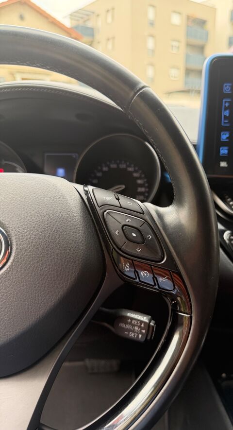 C-HR 1.8 HSD 122H 100 FULL-HYBRID Collection 4X2 E-CVT BVA 2019 occasion 69150 D&eacute;cines-Charpieu