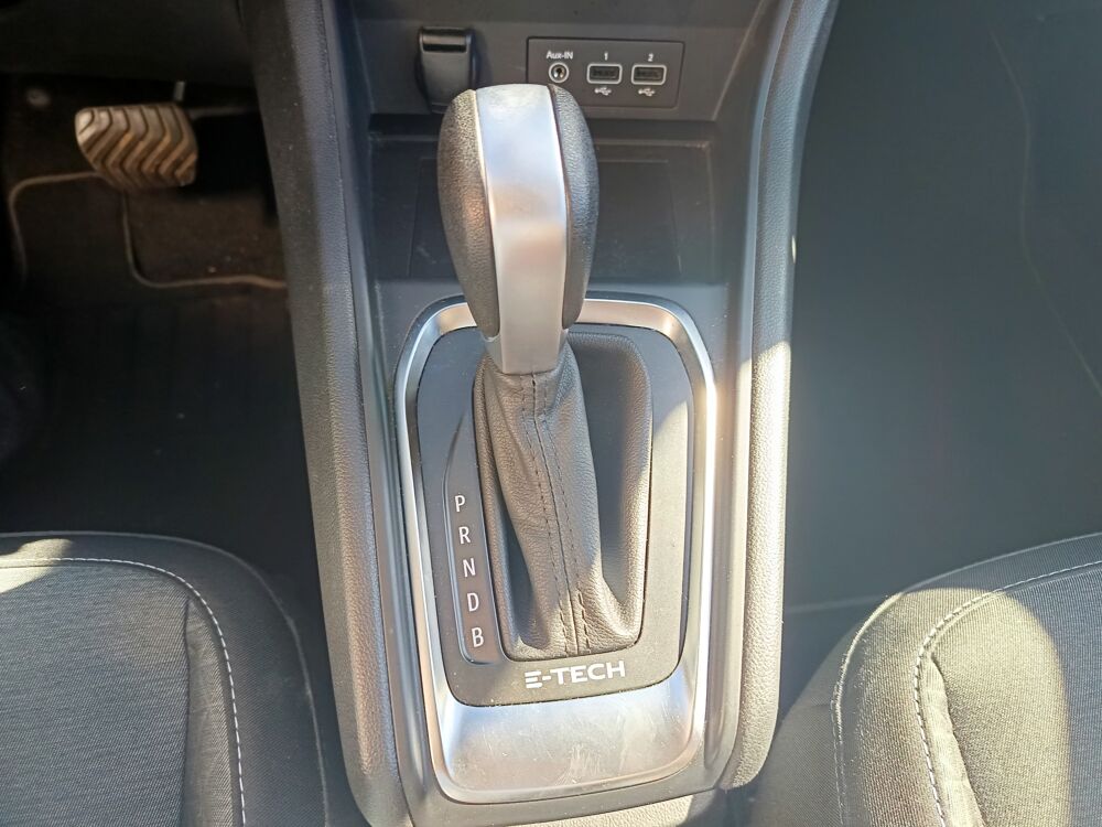 Captur 1.6 E-TECH 145cv 90 FULL-HYBRID 1.2KWH ENGINEERED BVA / 2EME 2022 occasion 69420 Ampuis