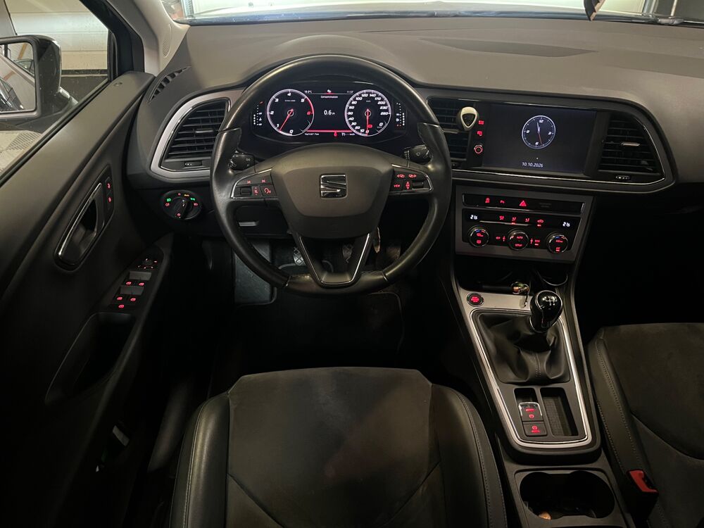 Leon 1.6 TDI 115ch BVM URBAN CAMERA DE RECUL/ CARPLAY/ ENTRETIEN 2020 occasion 78125 Gazeran