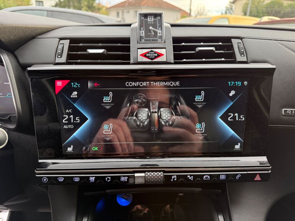 DS3 1.6 300 CH PHEV HYBRID 13.2KWH RIVOLi 4X4 BVA 2022 occasion 25000 Besan&ccedil;on