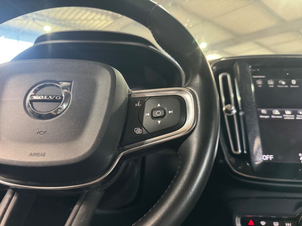XC40 T5 261 CH RECHARGE HYBRID BUSINESS 2WD DCT / CAMERA DE RECUL 2020 occasion 29000 Quimper