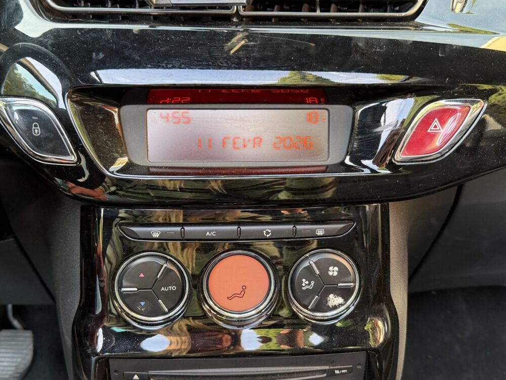 DS3 1.6 VTI 120Ch SO CHIC CABRIOLET *BLUETOOTH*ENTRETIEN COMPLET 2014 occasion 13009 Marseille