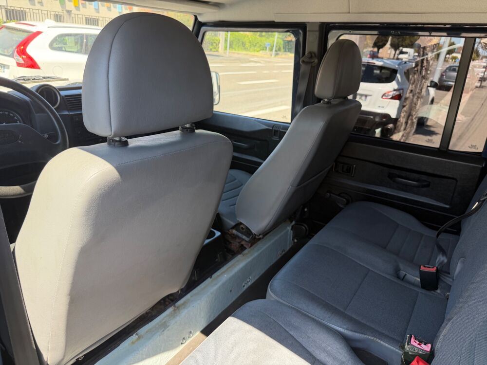 Defender 130 PICKUP 5 PLACES 2.4 TD4 122 CH 4WD CLIMATISATION 2010 occasion 40000 Mont-de-Marsan