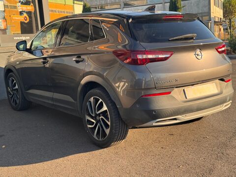 Grandland x 1.2 130Ch - ULTIMATE BVA8 - CARPLAY - SI&Egrave;GES CHAUFFANTS - EN 2019 occasion 26000 Valence