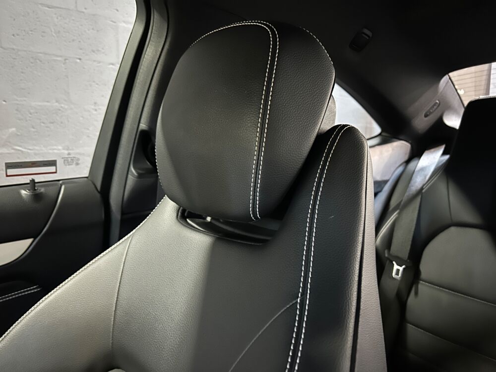 Classe C COUPE 1.8 250 205CH AVANTGARDE 7G-TRONIC BVA/ KILOMETRAGE CE 2011 occasion 78125 Gazeran