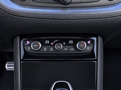 Grandland x 1.2 130Ch - ULTIMATE BVA8 - CARPLAY - SI&Egrave;GES CHAUFFANTS - EN 2019 occasion 26000 Valence