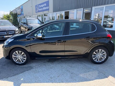 208 110CH ALLURE BVA 1&Egrave;RE MAIN - SUIVI PEUGEOT - CARPLAY - ATTEL 2018 occasion 27000 &Eacute;vreux