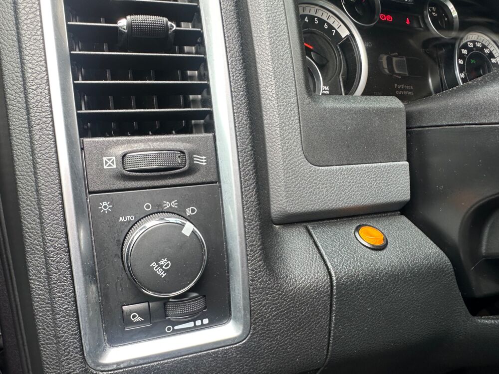 RAM 1500 CREW CAB 3.6 V6 305ch FLEXIFUEL E85 GPL 4WD CAMERA DE R 2015 occasion 38420 Le Versoud