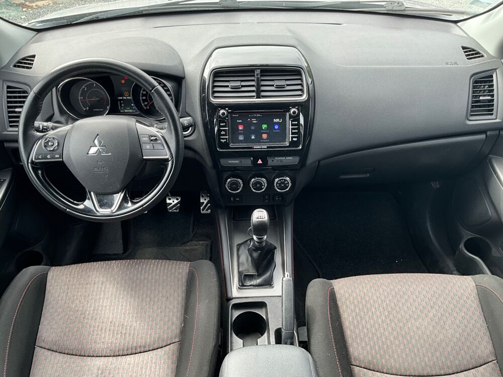 Asx 1.6 DID 115CH BLACK COLLECTION / CARPLAY / NAVIGATION / ATTE 2018 occasion 17000 La Rochelle