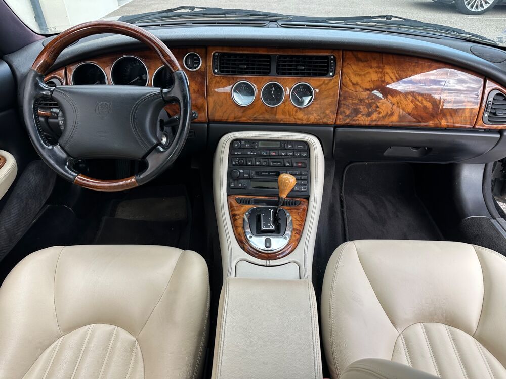 XK8 COUPE 4.0 BVA 285ch 1999 occasion 69420 Ampuis
