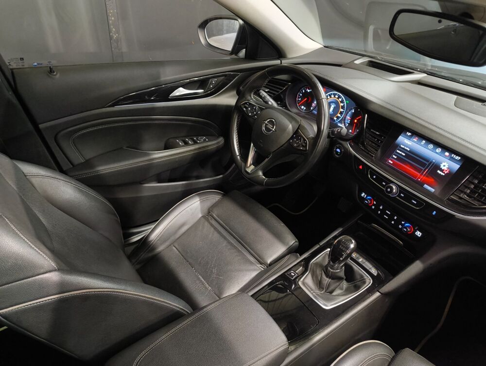 Insignia SPORTS-TOURER 1.6 CDTI 135chv ELITE TOIT OUVRANT + CARPLAY + 2018 occasion 26100 Romans-sur-Is&egrave;re