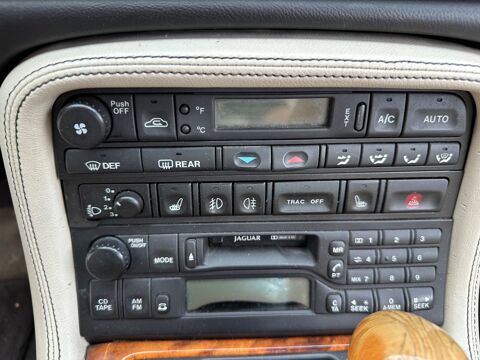 XK8 COUPE 4.0 BVA 285ch 1999 occasion 69420 Ampuis