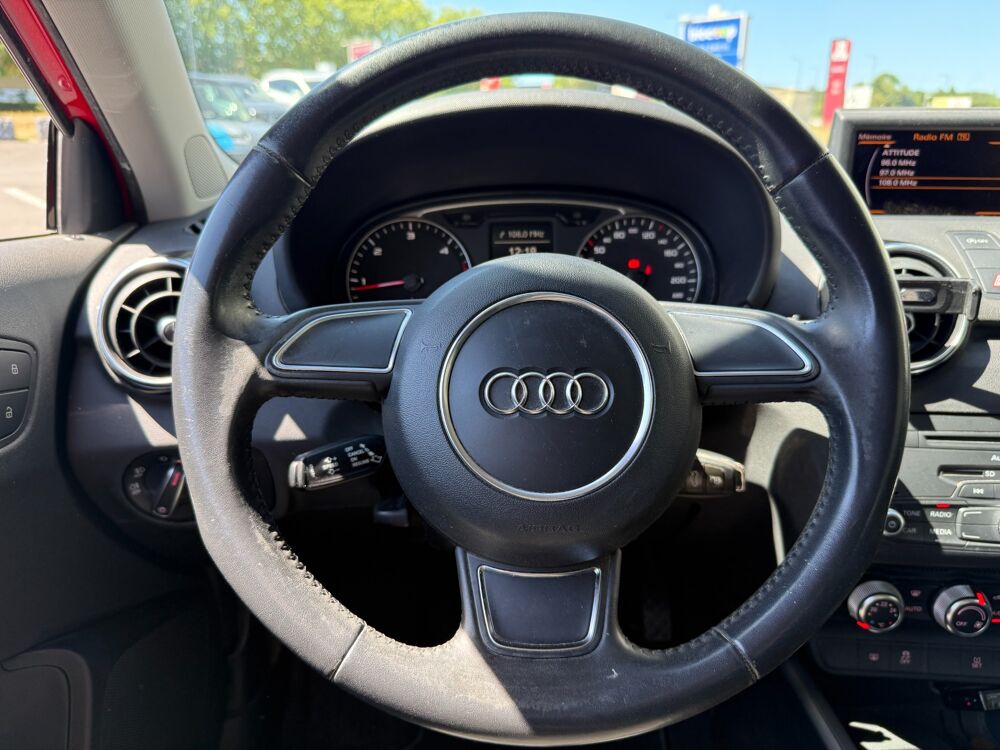 A1 1.6 TDI 90ch AMBIENTE 2013 occasion 17100 Saintes