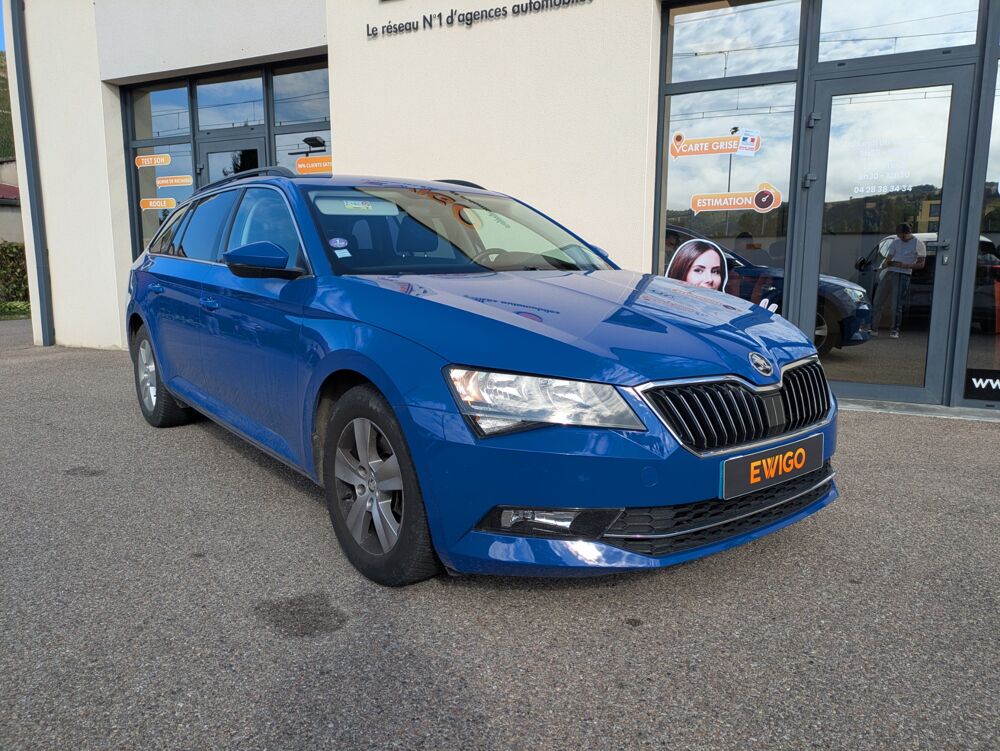 Superb COMBI 1.5 TSI 150ch ACT BUSINESS / Entretiens complet Skoda 2018 occasion 69420 Ampuis