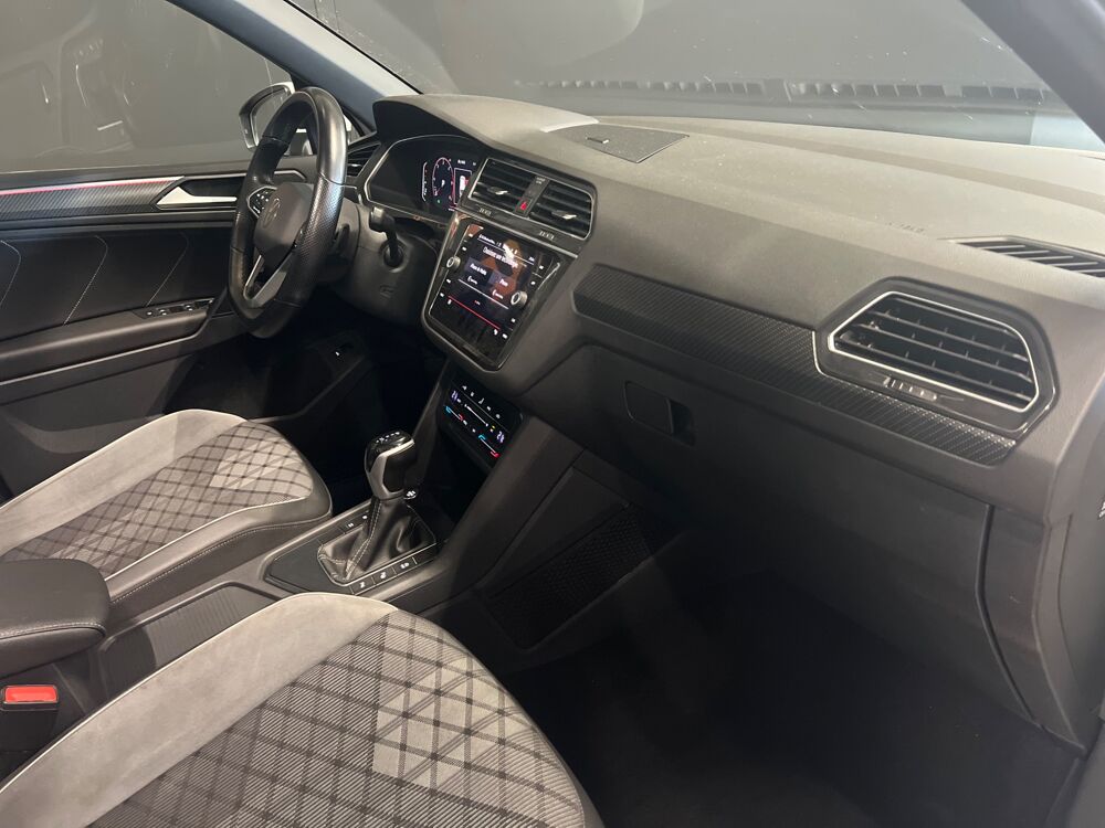 Tiguan 2.0 TDI 150ch DSG7 R-LINE EXCLUSIVE TOIT PANORAMIQUE CAMERA 2023 occasion 26100 Romans-sur-Is&egrave;re