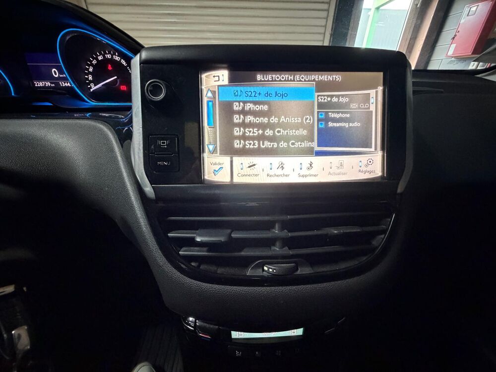 208 GENERATION-I 1.6 E-HDI 115 CH FELINE-TOIT PANO-BLUETOOTH 2013 occasion 60740 Saint-Maximin