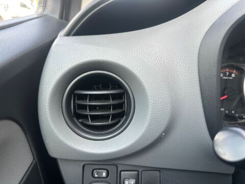 Yaris 1.L VVTI 70ch ACTIVE 2014 occasion 38420 Le Versoud