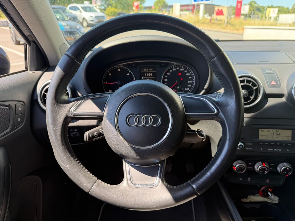 A1 1.6 TDI 105ch BUSINESS LINE 2010 occasion 17100 Saintes