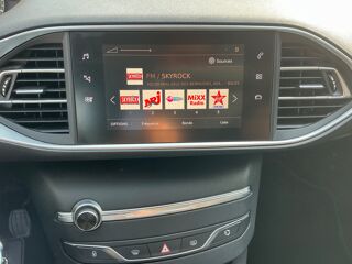 308 GENERATION-II 1.5 BLUEHDI 130 CH ACTIVE PACK START-STOP / CA 2019 occasion 17000 La Rochelle