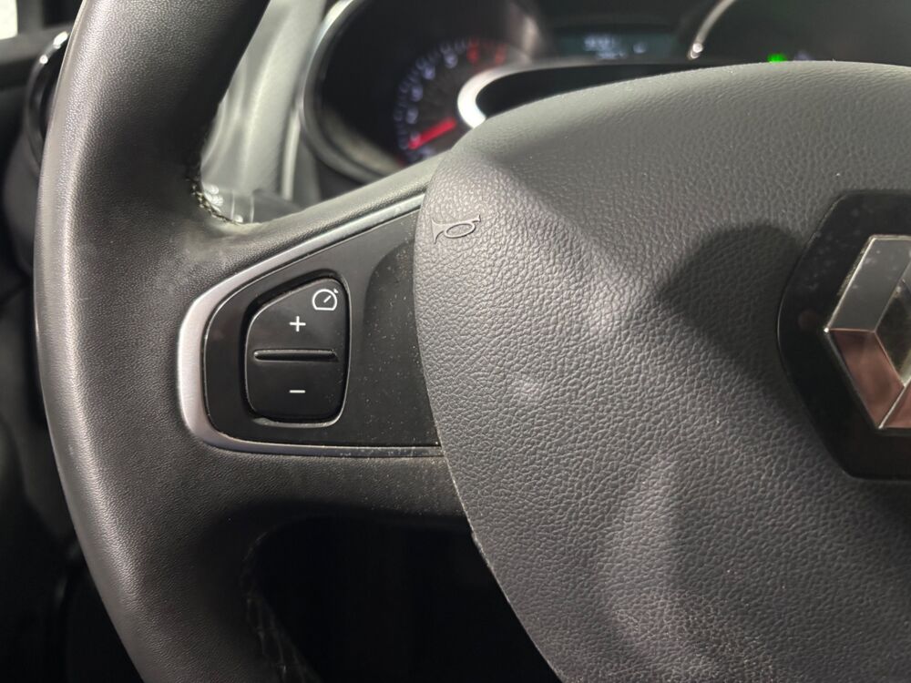 Clio 0.9 TCE 75CH ENERGY LIMITED / FAIBLE CONSO / IDEAL JEUNE PER 2019 occasion 17430 Tonnay-Charente