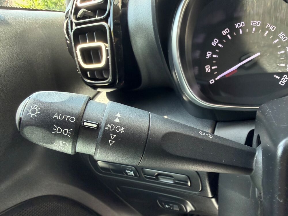 C3 Aircross 1.2L 110ch SHINE / COURROIE OK / APPLE CARPLAY / RADAR AR 2019 occasion 38420 Le Versoud