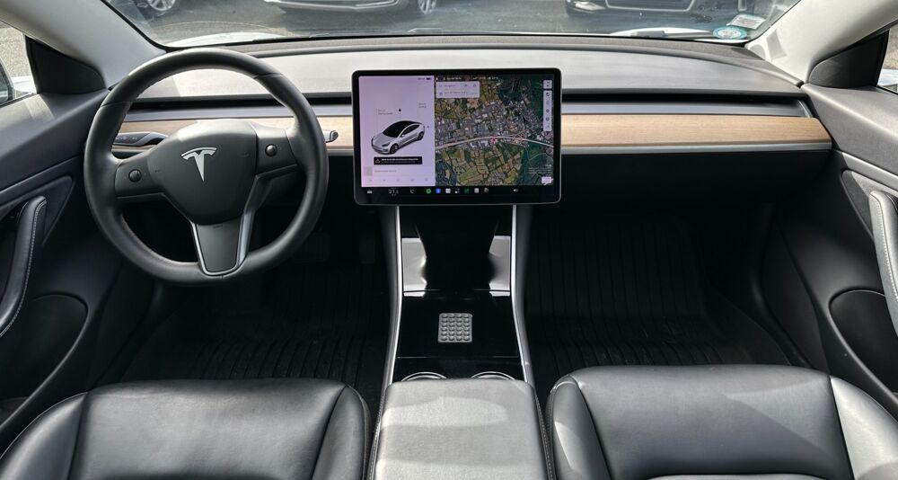 Model 3 LONG RANGE DUAL MOTOR 4WD / SOH 80% 400 Km AUTONOMIE 2019 occasion 44220 Cou&euml;ron