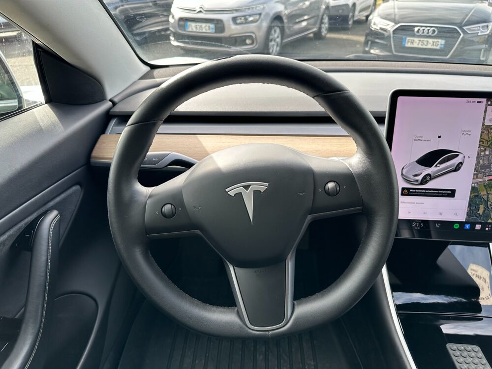 Model 3 LONG RANGE DUAL MOTOR 4WD / SOH 80% 400 Km AUTONOMIE 2019 occasion 44220 Cou&euml;ron