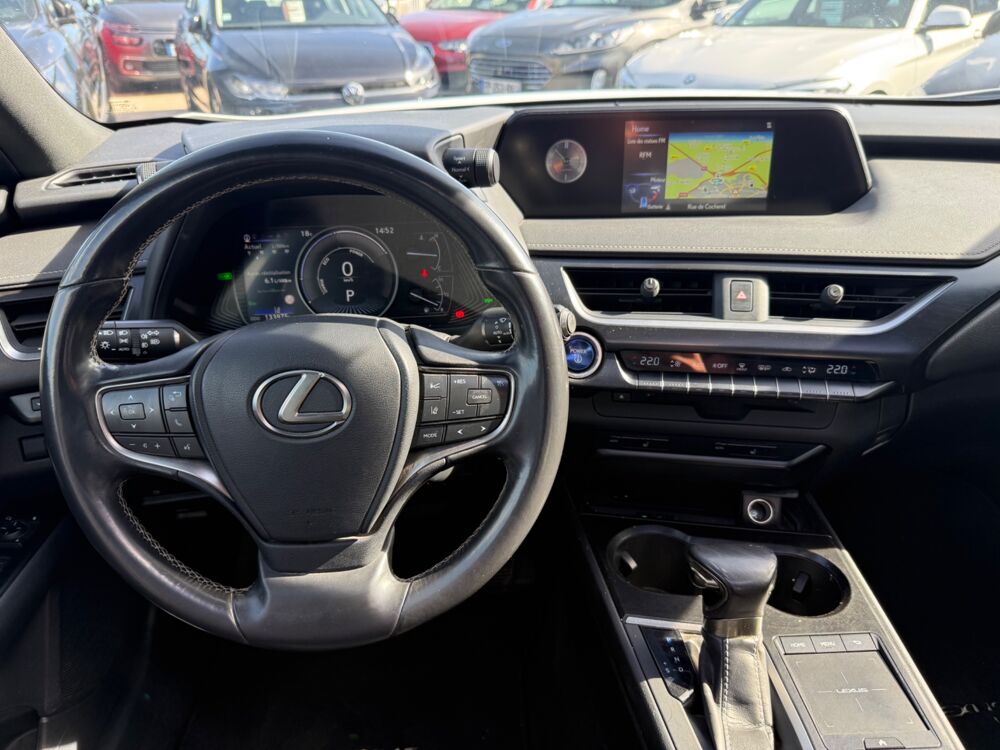 UX 2.0 250 H 184CH 150HEV 1.4KWH LE PLUS 2WD BVA - CAMERA DE 2019 occasion 27000 &Eacute;vreux