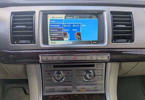XF S - V6 3.0 D 275ch LUXURY PREMIUM BVA 2010 occasion 25300 Pontarlier