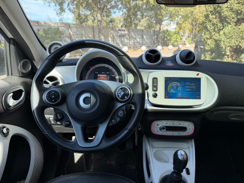 ForFour 90ch PRIME * TOIT PANORAMIQUE*CLIMATISATION 2015 occasion 13009 Marseille