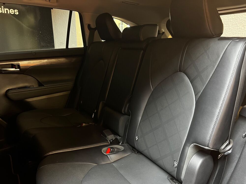Highlander 2.5 248H 190 HYBRID FULL-HYBRID 1.9KWH LOUNGE AWD-I 4X4 BVA 2022 occasion 33320 Eysines