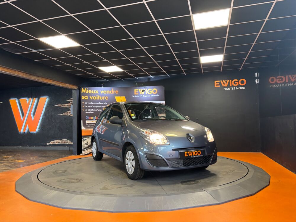 Twingo 1.2 75 AUTHENTIQUE/DISTRIBUTION NEUVE & ENTRETIEN OK/ FAIBLE 2009 occasion 44300 Nantes