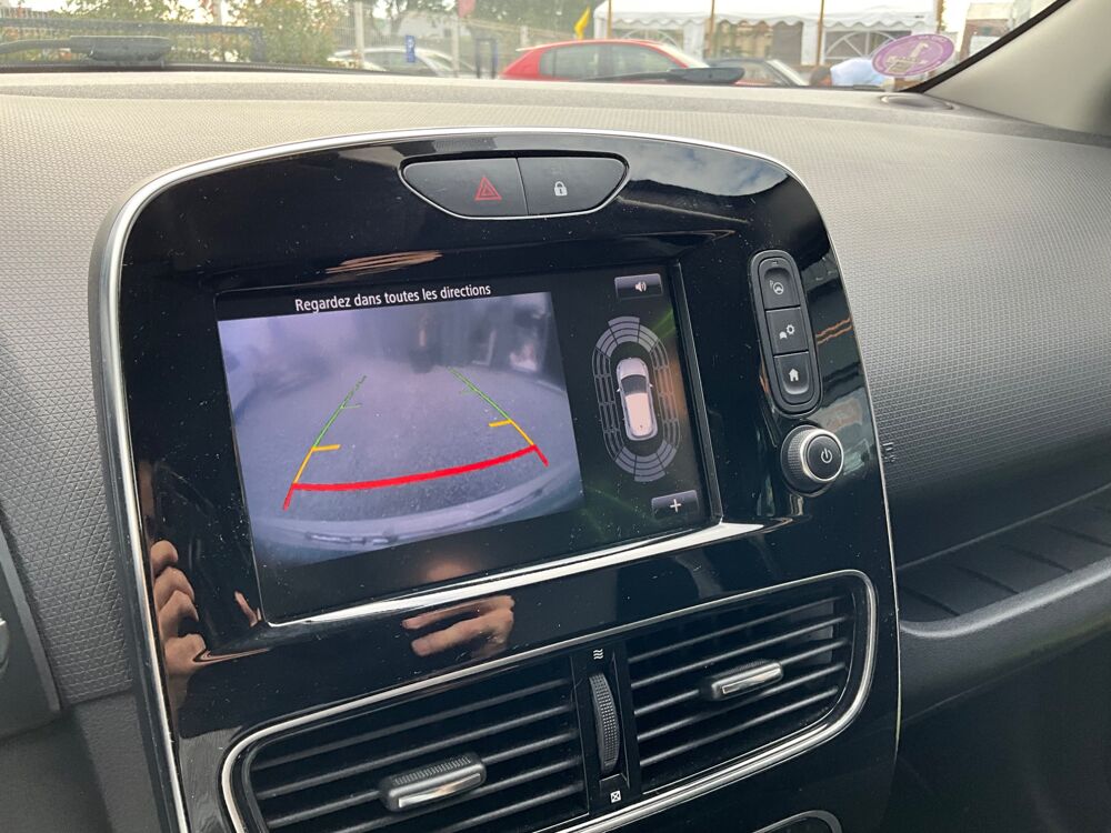 Clio 1.2 TCE 120 INTENS EDC / Premi&egrave;re main / Entretien complet / 2017 occasion 17000 La Rochelle