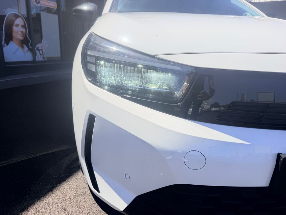 Corsa 1.2 T 75 CH MID-LIFE EDITION + CAMERA DE RECUL + CARPLAY 2024 occasion 97410 Saint-Pierre